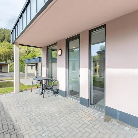 Lakeside Hideaway, Cleaning Included Ferienhaus Hallschlag